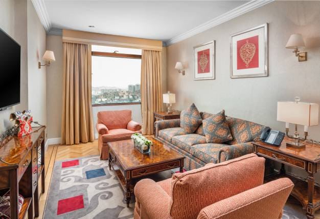 LUXURY SUITES ANJUM ONE-BEDROOM SUITE