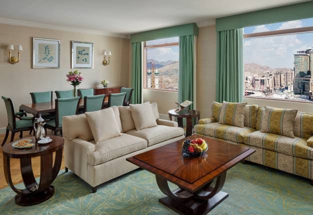 LUXURY SUITES ROYAL SUITE