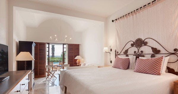 Artemis Sea View Suite