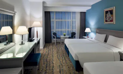 Classic 3 Single Beds City Or Courtyard