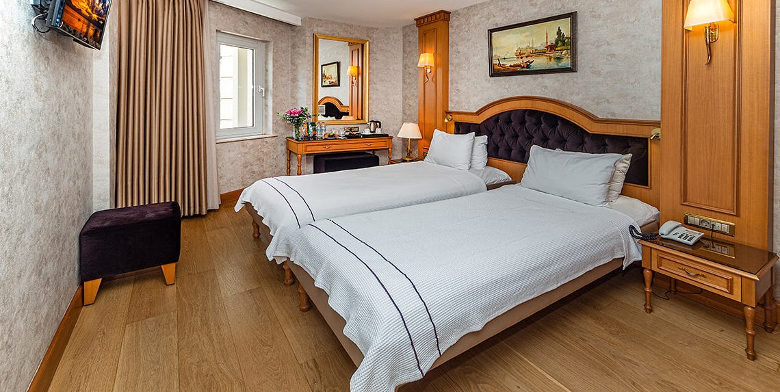 aprilis-hotel-istanbul-economy-double-room-02_5489