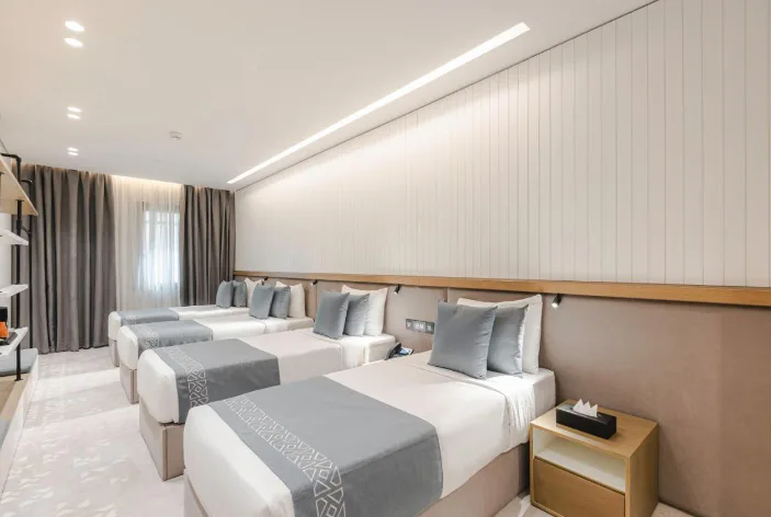 Classic Quadruple Room