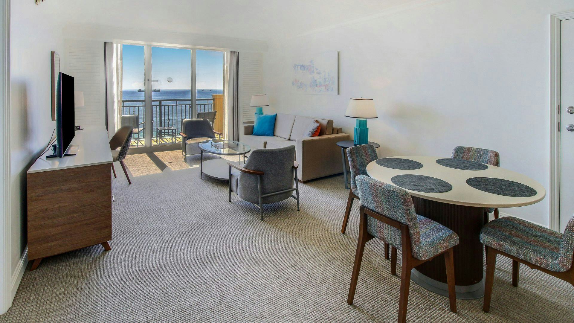 Oceanfront 1 Bedroom Suite - King