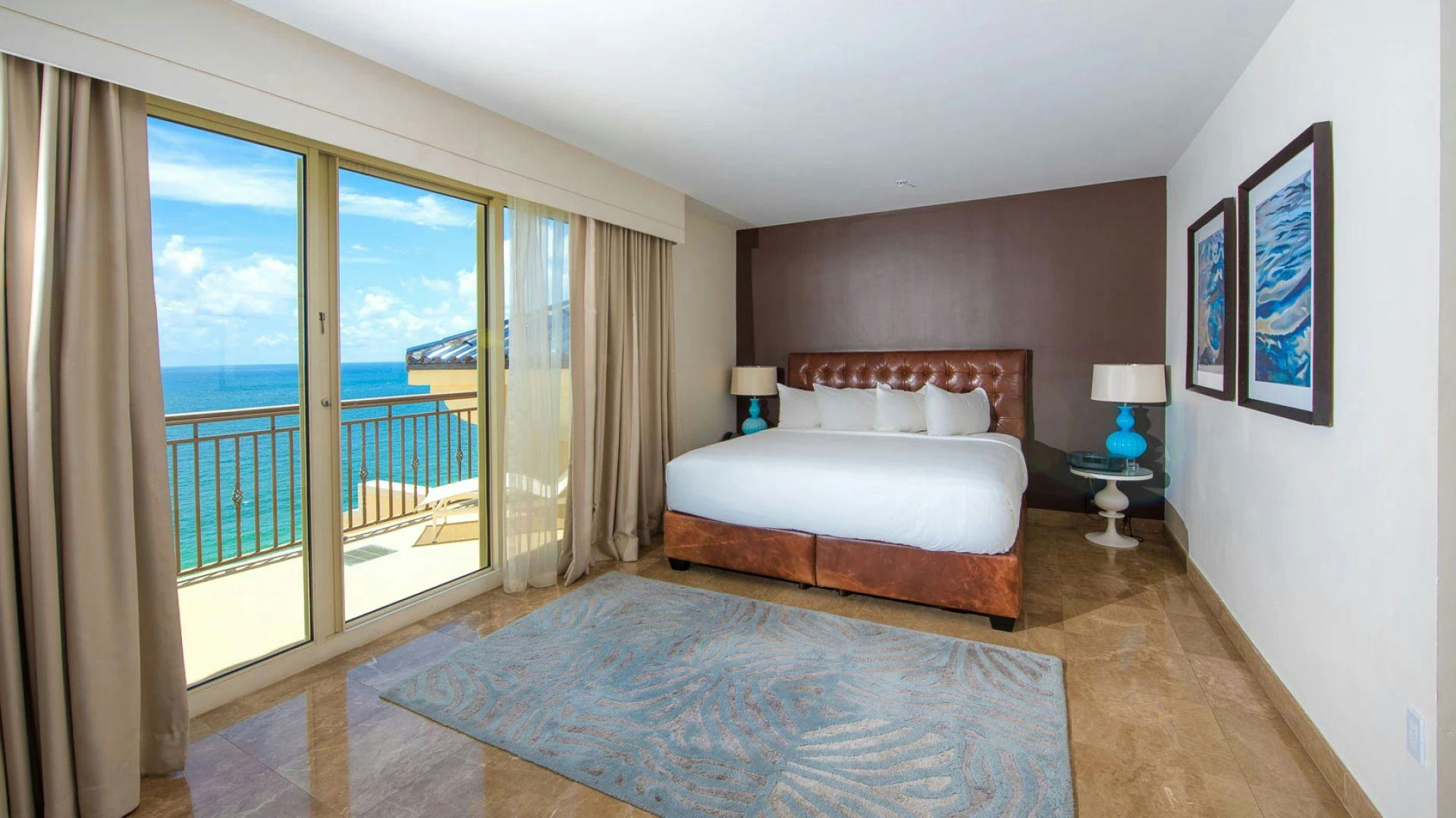 Oceanfront 2 Bedroom Penthouse - 2 King