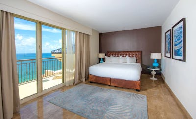 Oceanfront 2 Bedroom Penthouse - 2 King