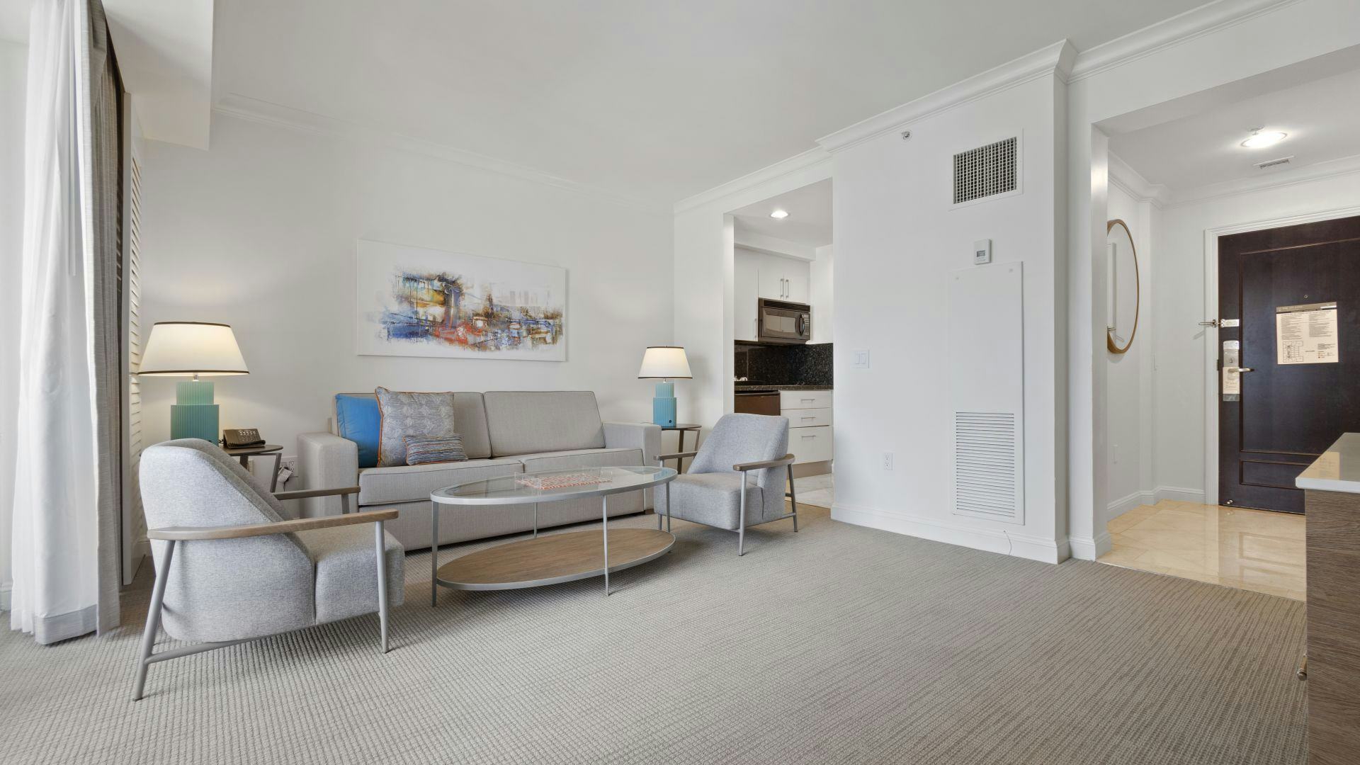 Oceanfront Deluxe 1 Bedroom Suite - King