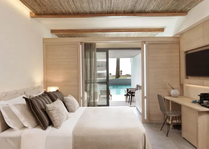 atlantica-dreams-resort-gennadi-family-room-swim-up-inland-view_13762