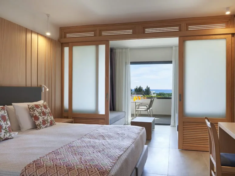 atlantica-mikri-poli-rhodes-family-room-sea-view-with-sliding-door_13761