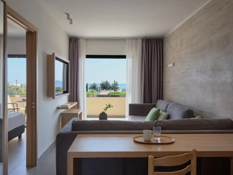 atlantica-mikri-poli-rhodes-one-bedroom-superior-family-room-sea-view-02_13761