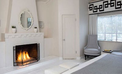 Premium Courtyard Studio