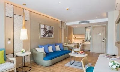 One Bedroom Suite Pool Access