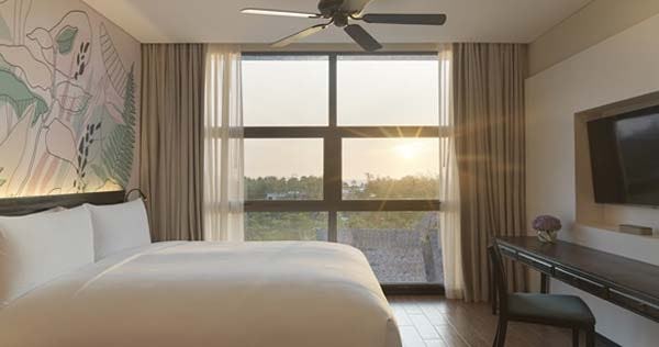 avani-mai-khao-phuket-suites-and-villas-three-bedroom-connecting-sunset-suite_11315
