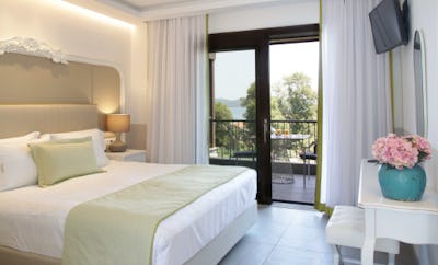 Deluxe Room with Sea View