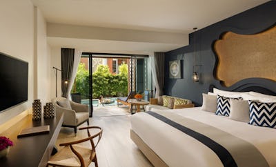 DELUXE GARDEN VIEW POOL ACCESS SUITE