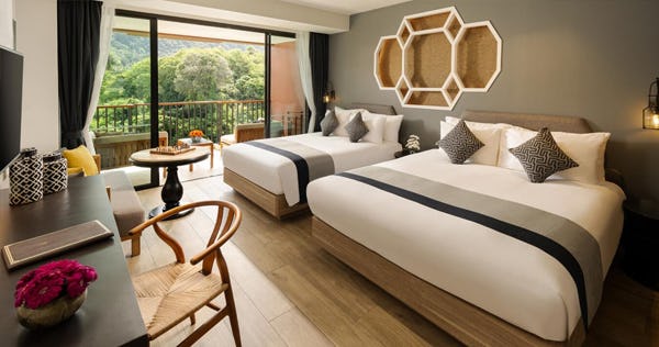 avista-grande-phuket-karon-mgallery-by-sofitel-deluxe-mountain-view-family-room_9056