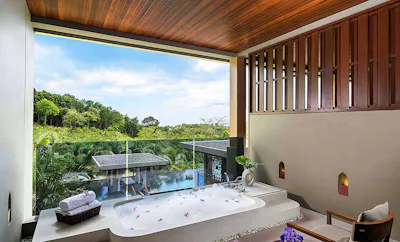 Premier Room, Whirlpool Bath, 1 King Bed