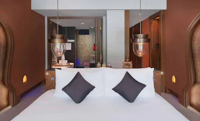 Premier Room, Pool Access & Whirlpool Bath, 1 King Bed