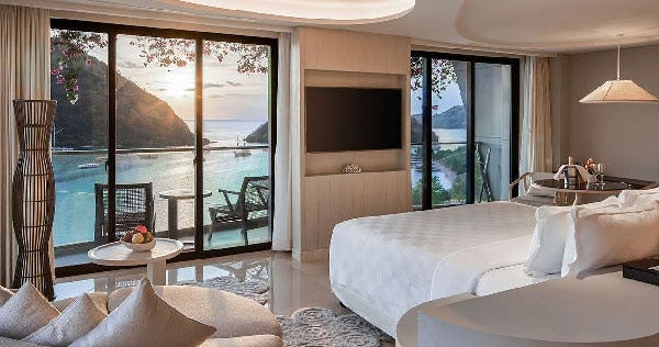 ayana-komodo-waecicu-beach-full-ocean-view-suite-03_11607