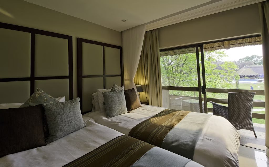 azambezi-river-lodge-zimbabwe-standard-twin-garden-facing_11807