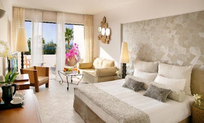 FAMILY PREMIUM JUNIOR SUITE GARDEN VIEW