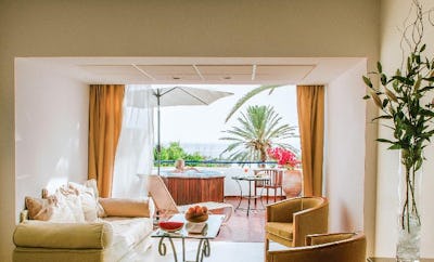 JUNIOR SUITE SEA VIEW WITH OUTDOOR WHIRLPOOL BATH
