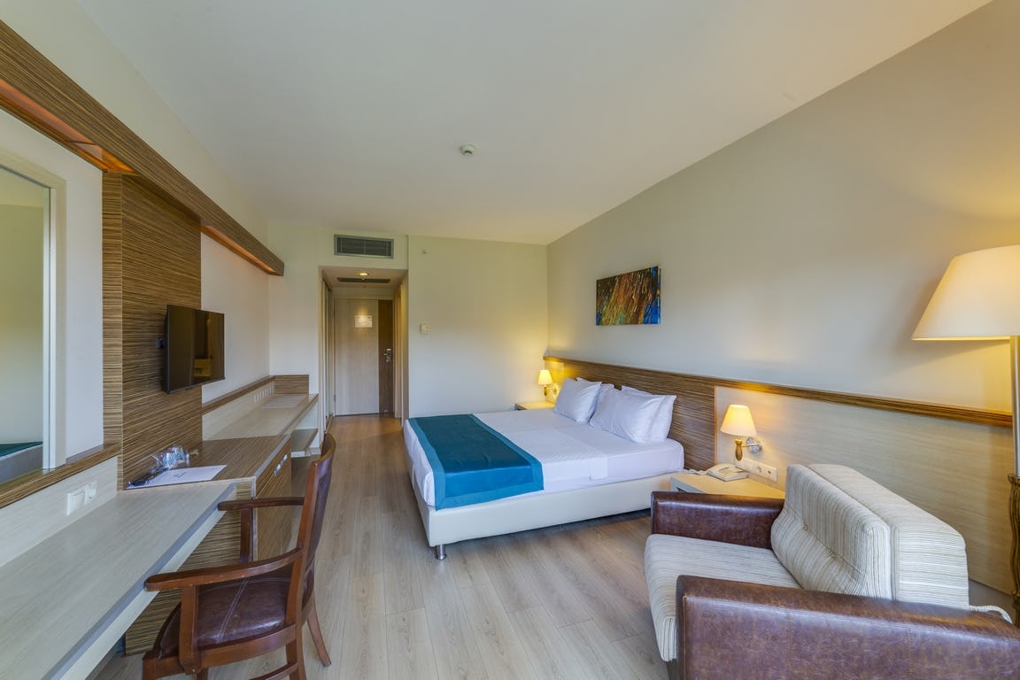 azure-by-yelken-bodrum-standard-room-land-view-01_11247