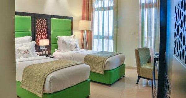bahi-ajman-palace-hotel-lifestyle-club-room-02_5097