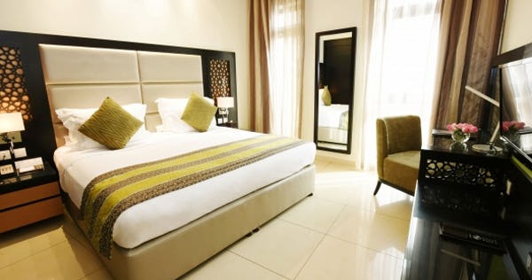 bahi-ajman-palace-hotel-two-bedroom-residence-01_5097