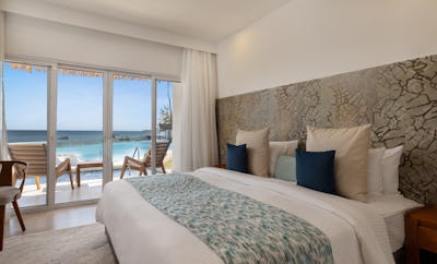 OCEAN FRONT WITH PLUNGE POOL