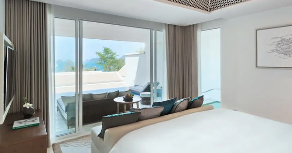 Partial Ocean Pool Suite - King