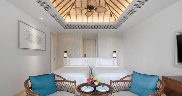 Partial Ocean Pool Suite - Twin