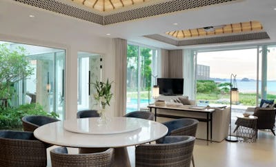 Presidential Beachfront Pool Villa