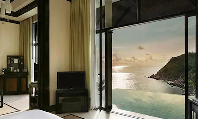 Presidential pool villa