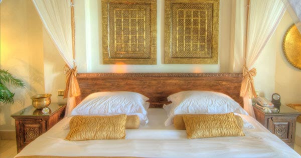 baraza-resort-and-spa-zanzibar-ocean-front-one-bedroom-villa-01_7200