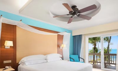 Premium Level Ocean Front Suite Room