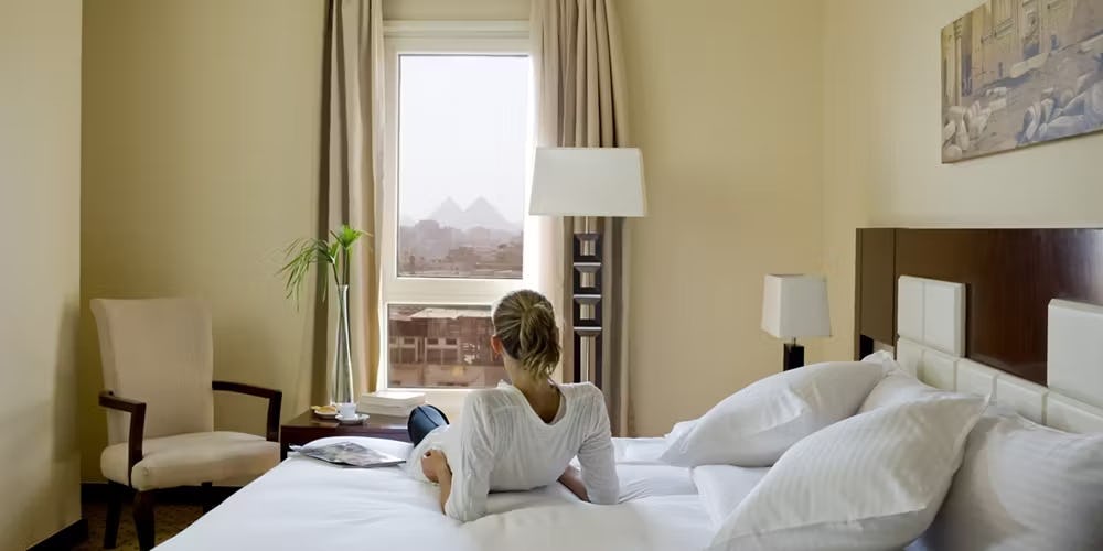 Junior Suite Deluxe Pyramids view