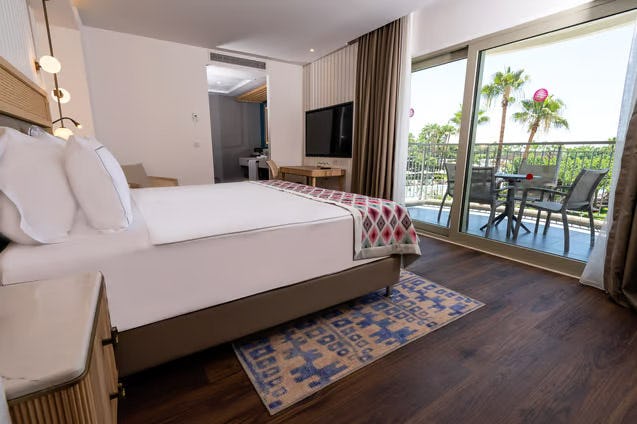 barut-lara-hotel-antalya-turkey-deluxe-corner-family-suite_8189