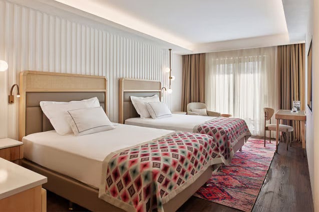 barut-lara-hotel-antalya-turkey-deluxe-lagoon-room_8189