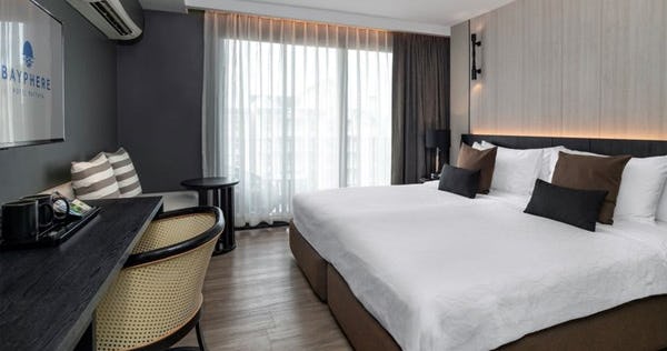 bayphere-hotel-pattaya-deluxe-room-01_12280