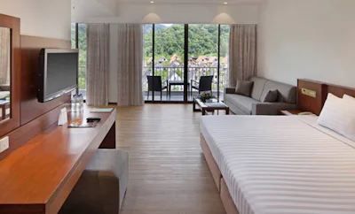 Family Rooms and Suites