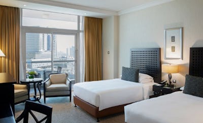 Spacious Sea View Room With Balcony - Twin Bed