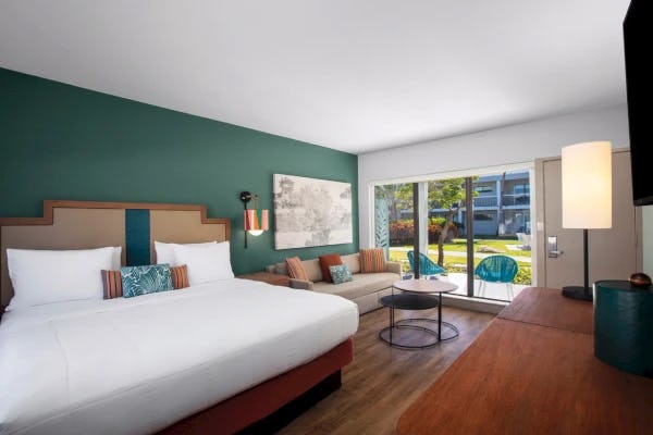 Courtyard Junior Suite