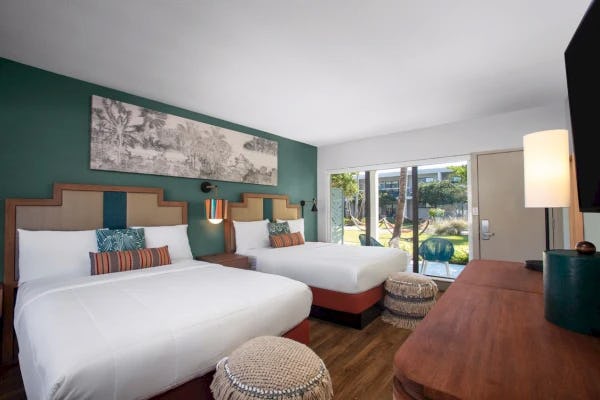 Courtyard Queen Room