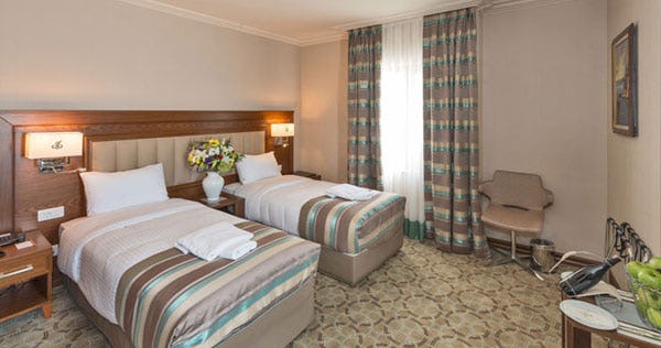 bekdas-hotel-deluxe-deluxe-double-room-01_8203