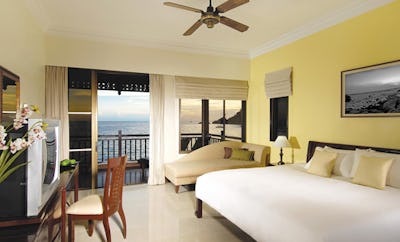 PREMIER CHALET ON WATER