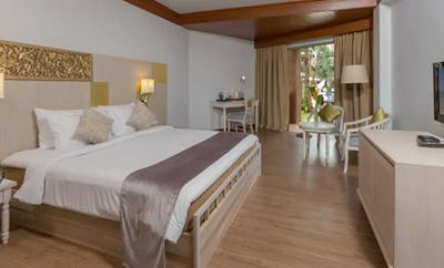 Deluxe Ground Terrace