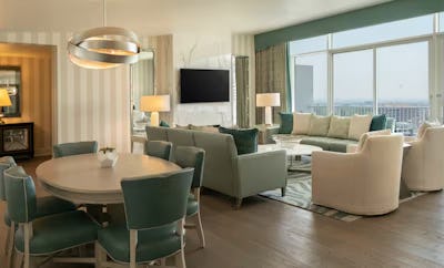 1 King Bed 1 Bedroom Penthouse Suite