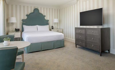 1King Deluxe Mobility/hearing Access Ri Shwr