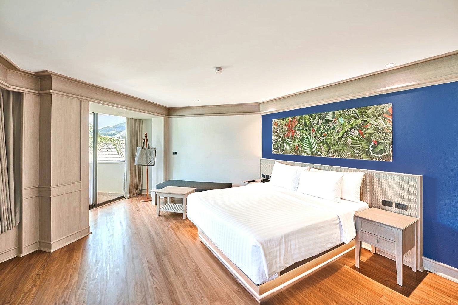 beyond-kata-resort-phuket-junior-suite-seaview_8613