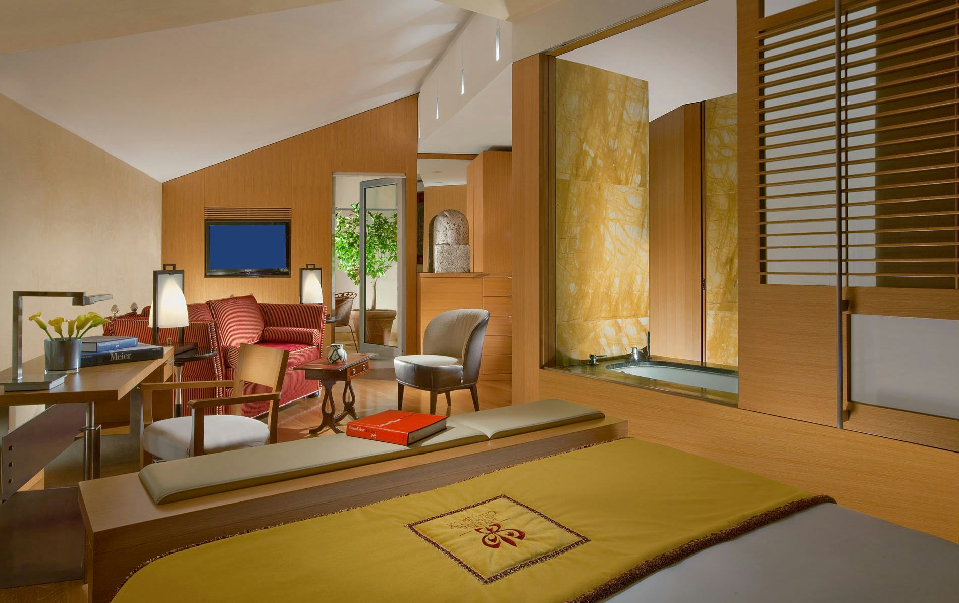 Richard Meier Executive Suite with Terrace